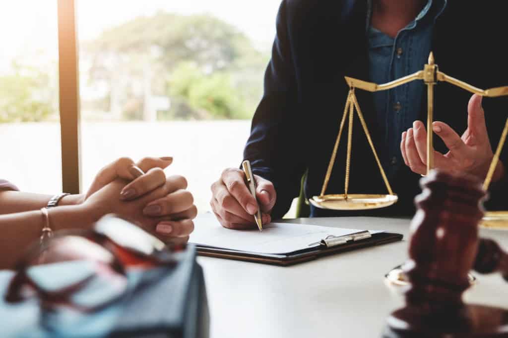 Court Applications vs. Mediation: A Less Stressful Path with EH Mediation March